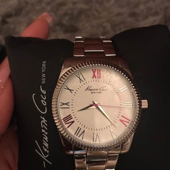 Kennth Cole- New York Woman’s watch - Picture 3 of 5